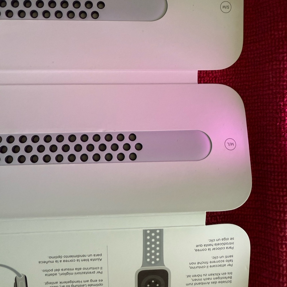 Nike White Breathable Wristband for Smartwatch - Picture 3 of 4